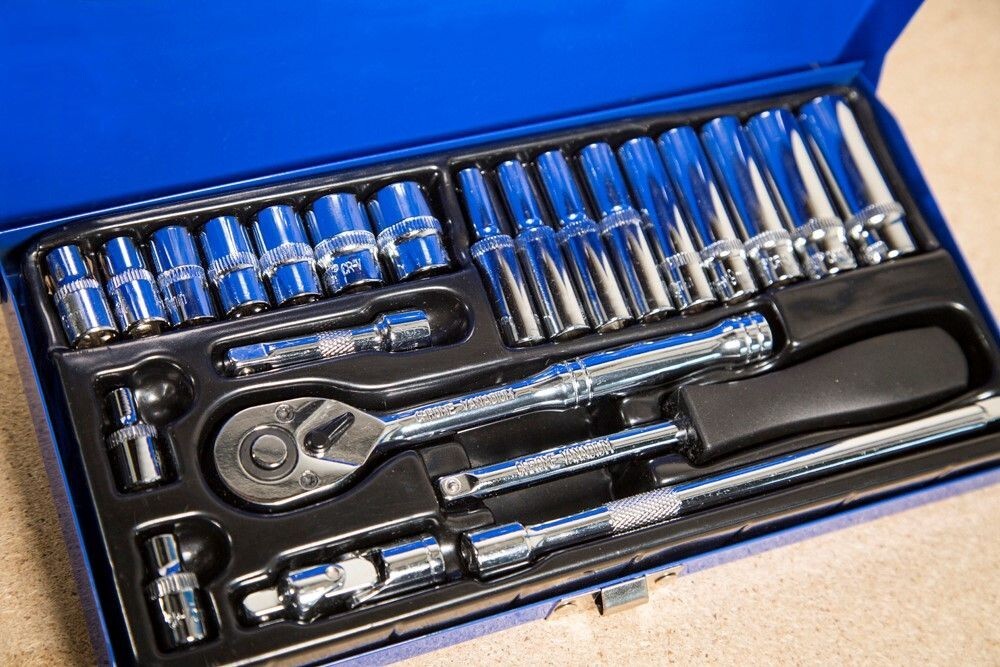 Bluespot 24pc Metric Standard & Deep Socket Set 1/4" Drive Ratchet 4mm - 13mm