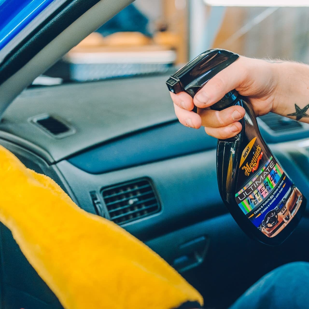 MEGUIARS HYBRID CERAMIC SYNTHETIC CLAY KIT - SMOOTH & PROTECT PAINT IN 1 STEP
