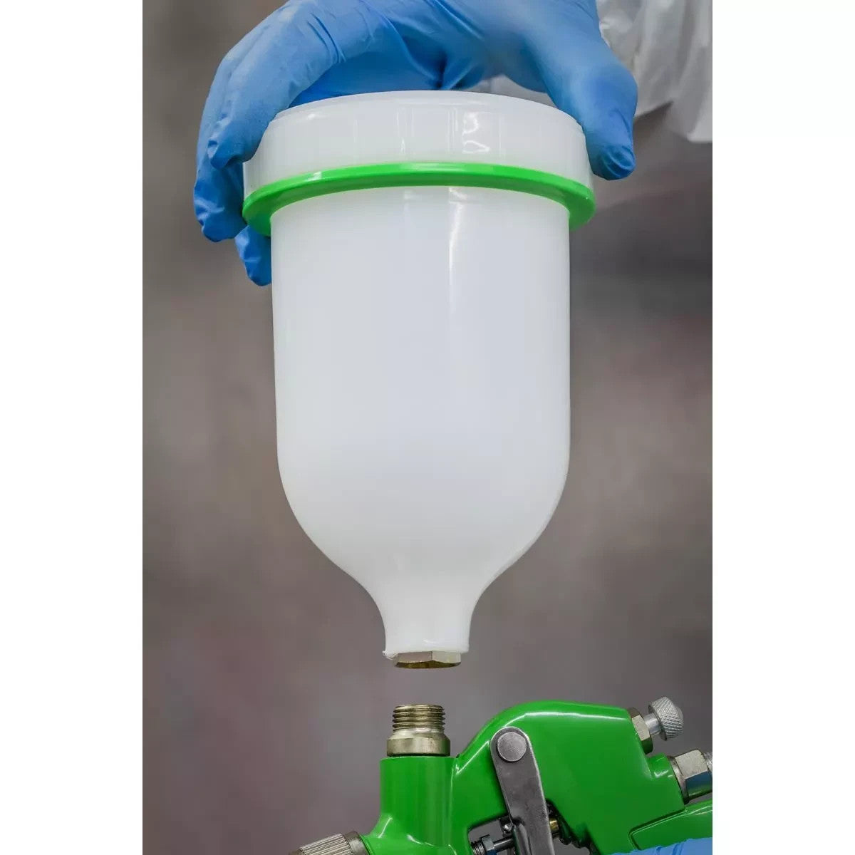 Sealey Green Gravity Feed Spray Gun 1.7mm Set-Up Automotive Car Refinishing