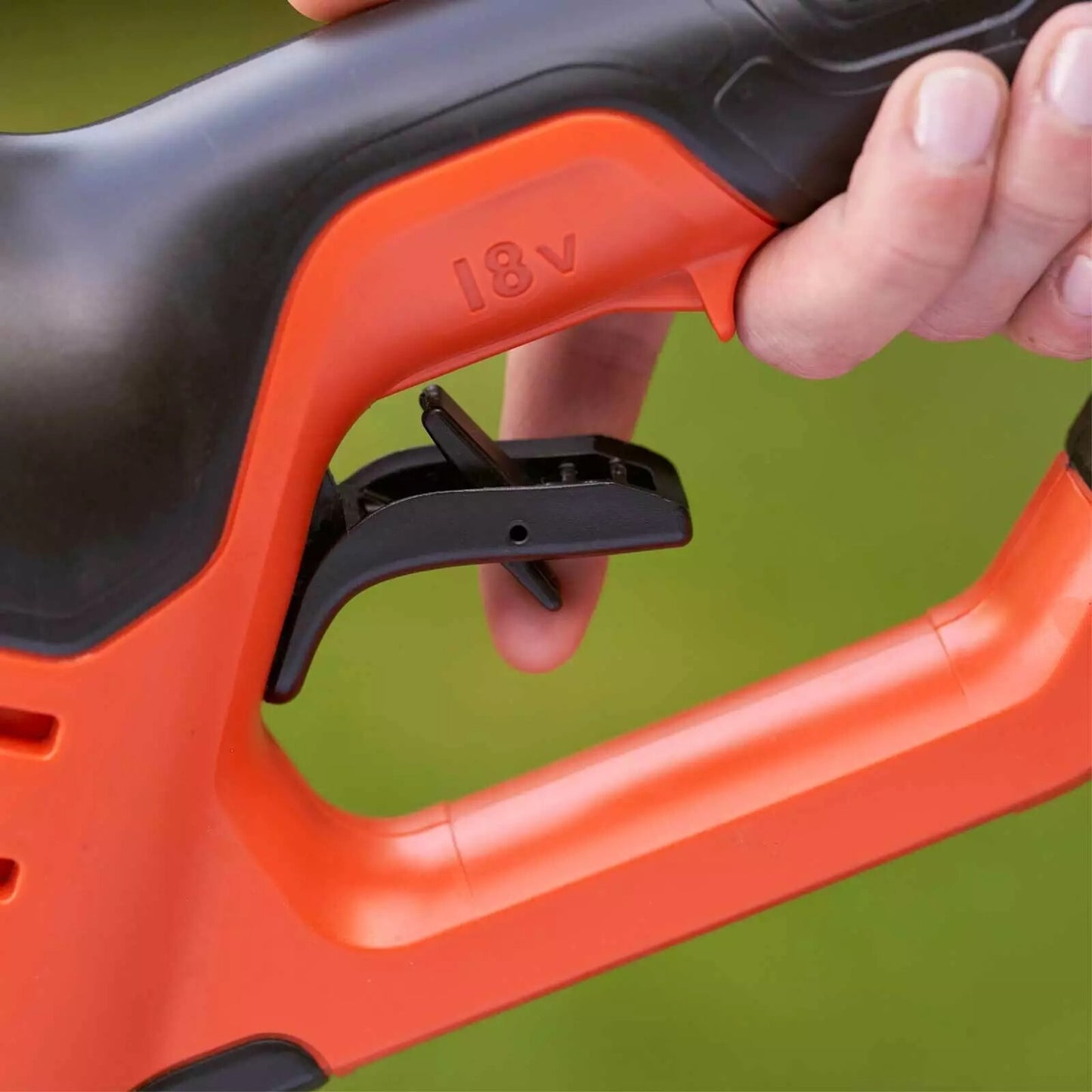Black and Decker BCPC18 18v Cordless Pressure Washer 1 x 2ah Li-ion
